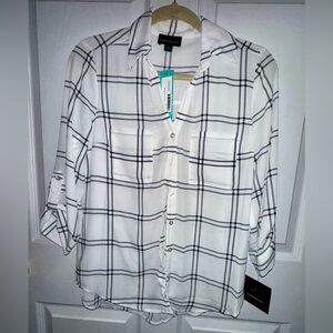 Women’s white & black plaid shirt NWT Size Small